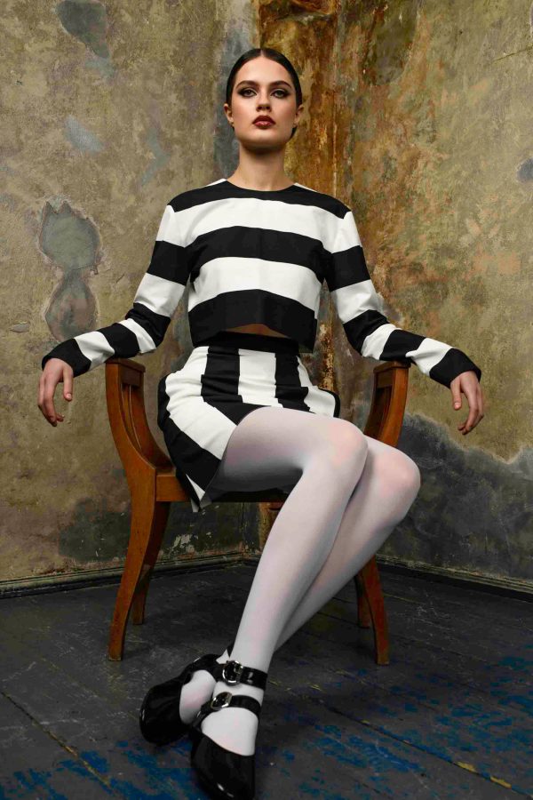 BABYLON NOIR short top with sleeves